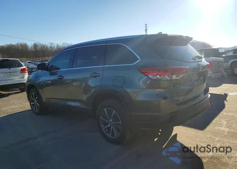 2019 Toyota Highlander Se from USA, damaged, VIN 5TDJZRFH4KS996401